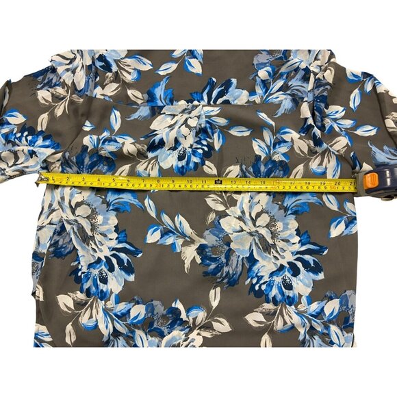 Chico’s Top Womens Size 1 Gray Blue Floral V Neck Faux Wrap Slimming Pullover - Picture 5 of 6
